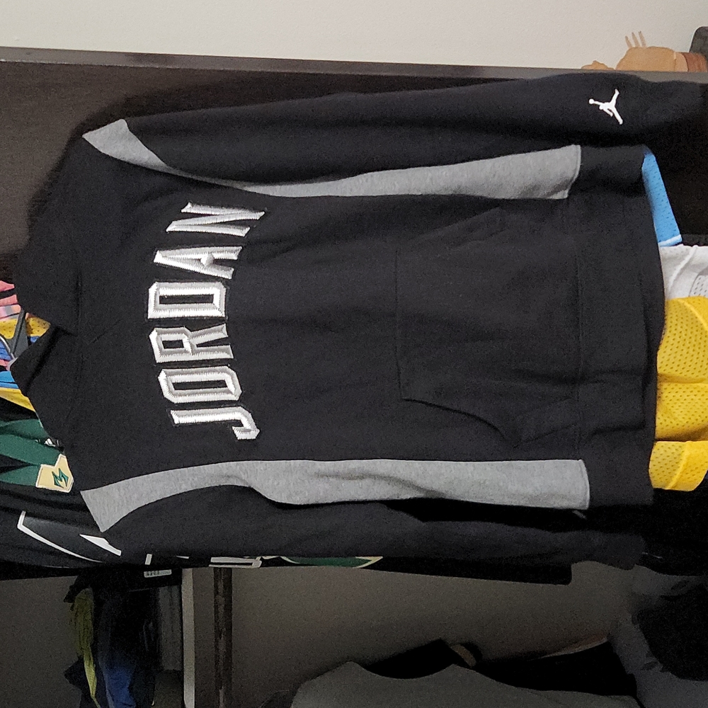 Jordan hoodie, black and grey, youth large